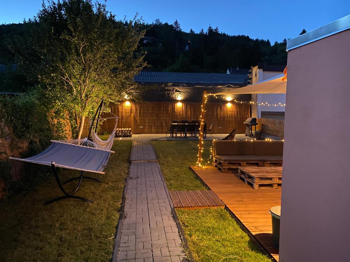 Nuerburgring Industrial Design House, Grosser Garten, Bbq Adenau Buitenkant foto